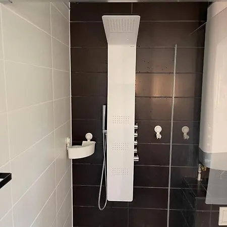 Nora Балатонкенезе