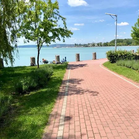 Nóra Dom wakacyjny Balatonkenese