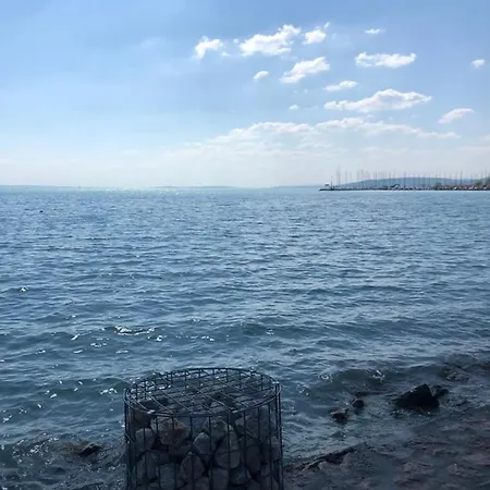 Nóra Сasa de vacaciones *